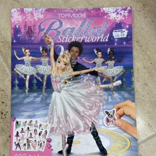 Top Model Ballet World sticker book