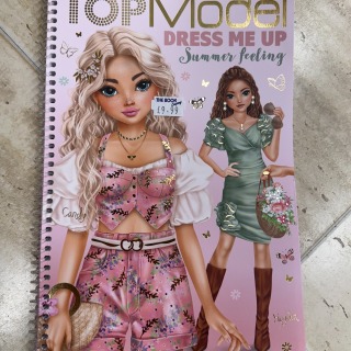 Top Model summer dress me up sticker book